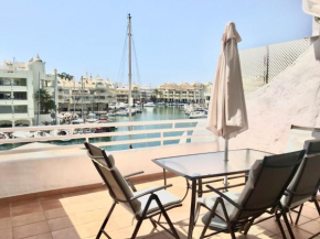 Apartamento en Puerto Marina B32